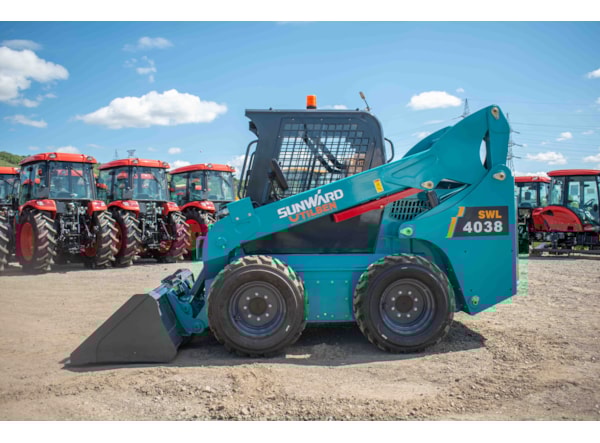 MiniIncarcator SUNWARD SWL 4038, 3.7ton, 74CP de vanzare